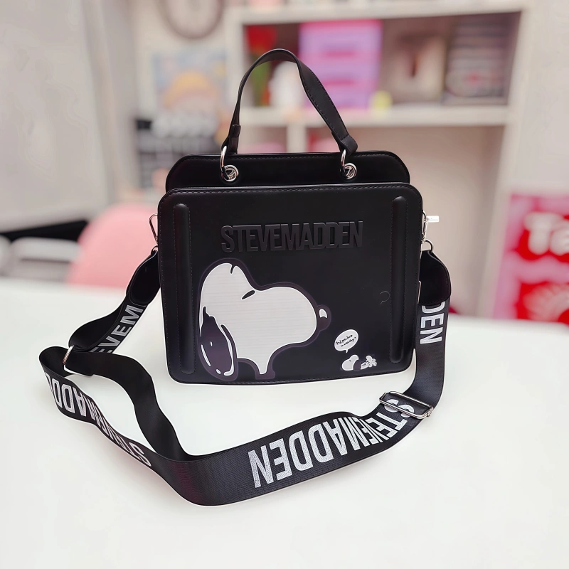 CARTERA STEVEMADDEN SNOOPY